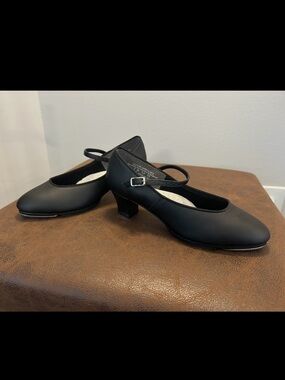 Capezio “Tap Jr. Footlight” Black Tap Shoes